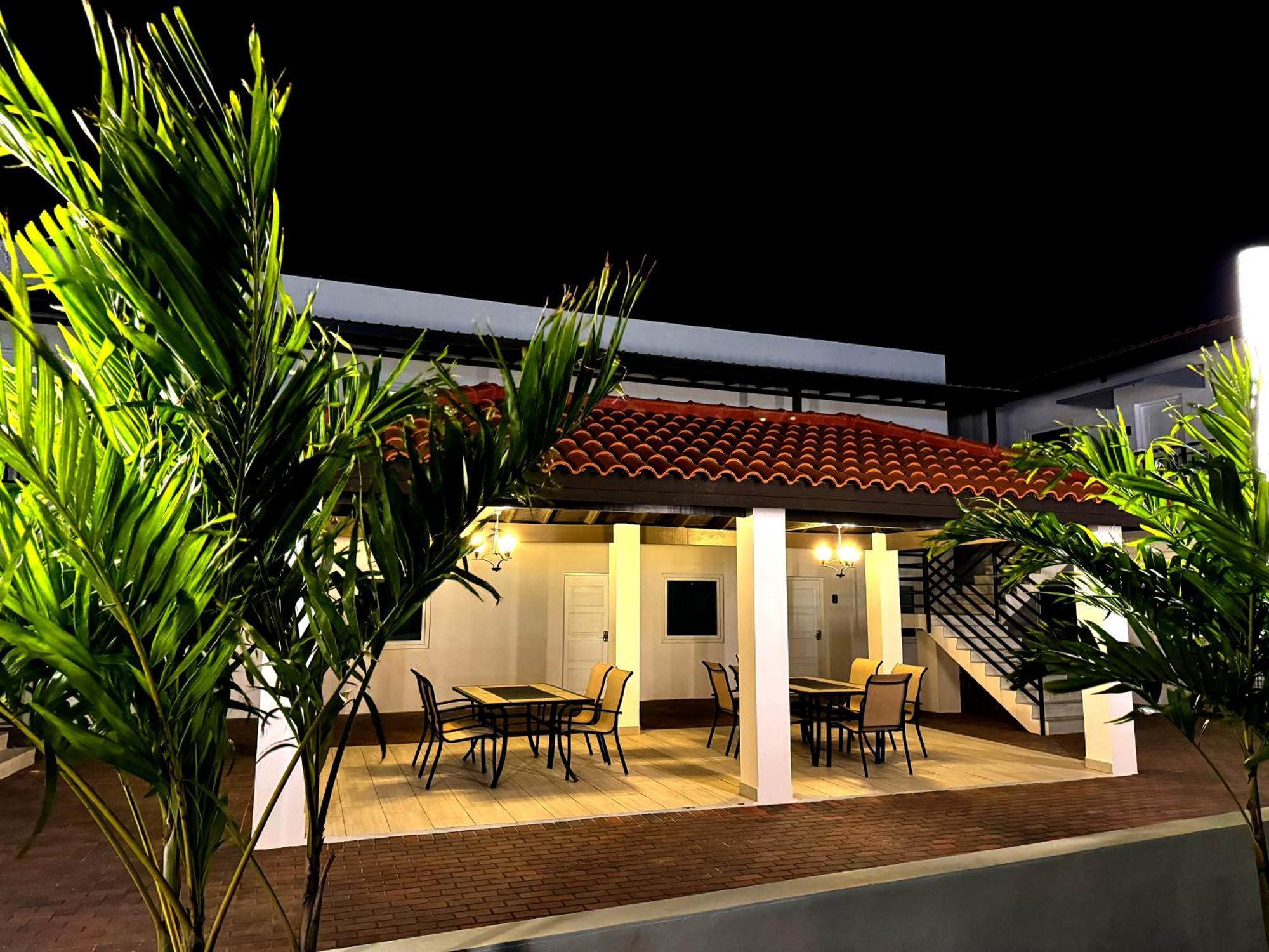 Bon Bini Suites Oranjestad Exterior foto