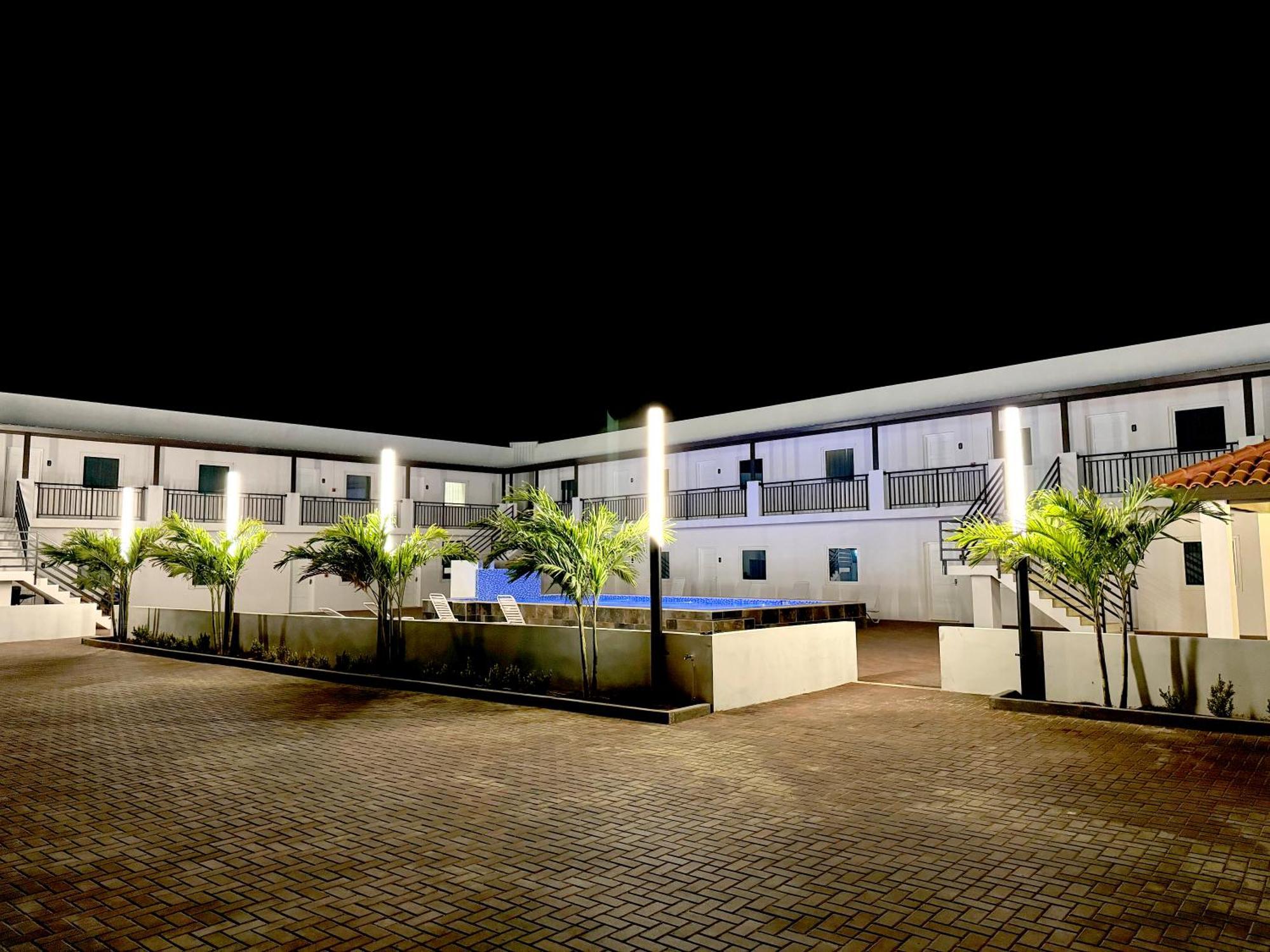 Bon Bini Suites Oranjestad Exterior foto